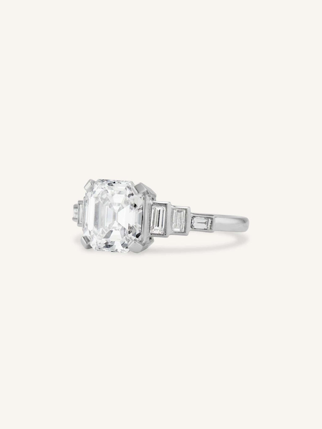 Bague de diamant vintage du milieu du siècle, 2.24ct Square Emerald Cut